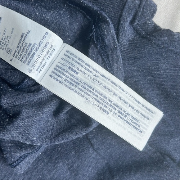 Abercrombie kids shirt 👚  size M,  60% cotton  40% polyester  Stunning top - Picture 4 of 4